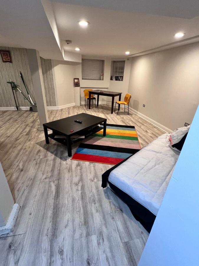 Simplified Living Space Chicago Exterior foto